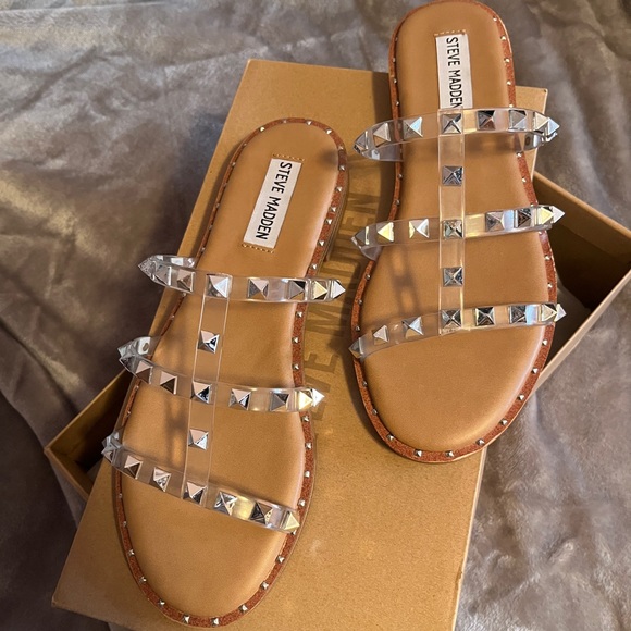 Steve Madden Clear Averill Sandal - Picture 4 of 5